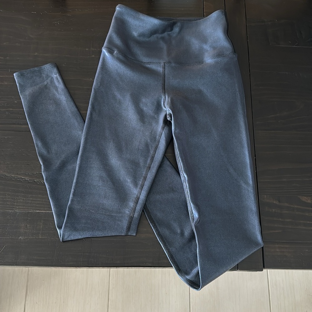 Carbon38 size small shiny blueish gray leggings.
